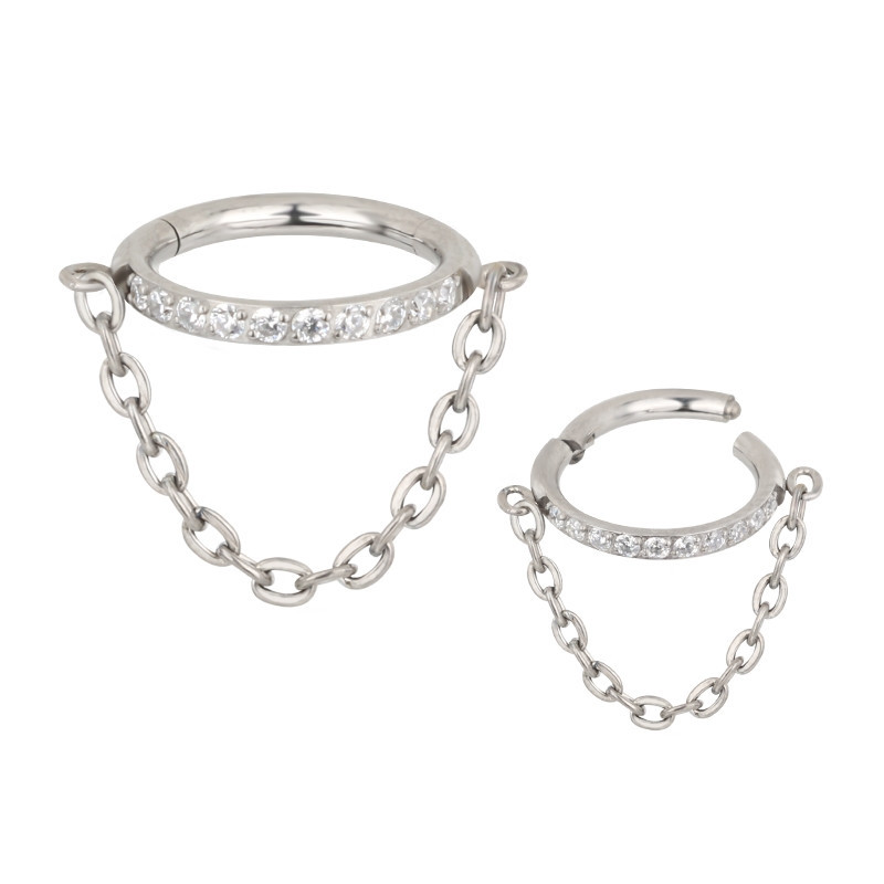 Piercing Anneau Clicker orné de strass avec chaîne en Titane Piercing Anneau Clicker orné de strass avec chaîne en Titane