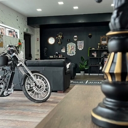 AURA NOIRE TATTOO SHOP
